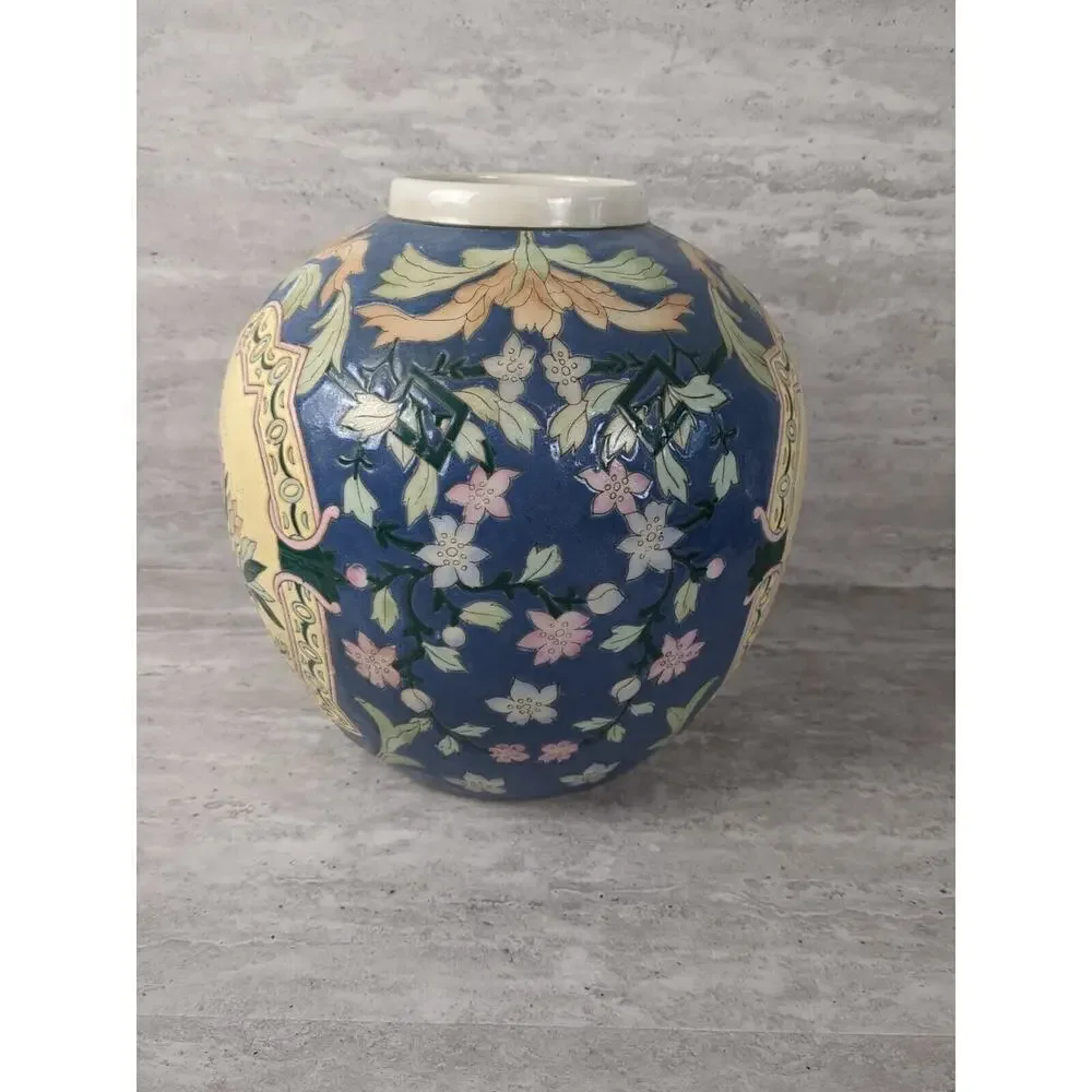 Chinoiserie Large Bouquet Floral Vase,‎ Tulip Design